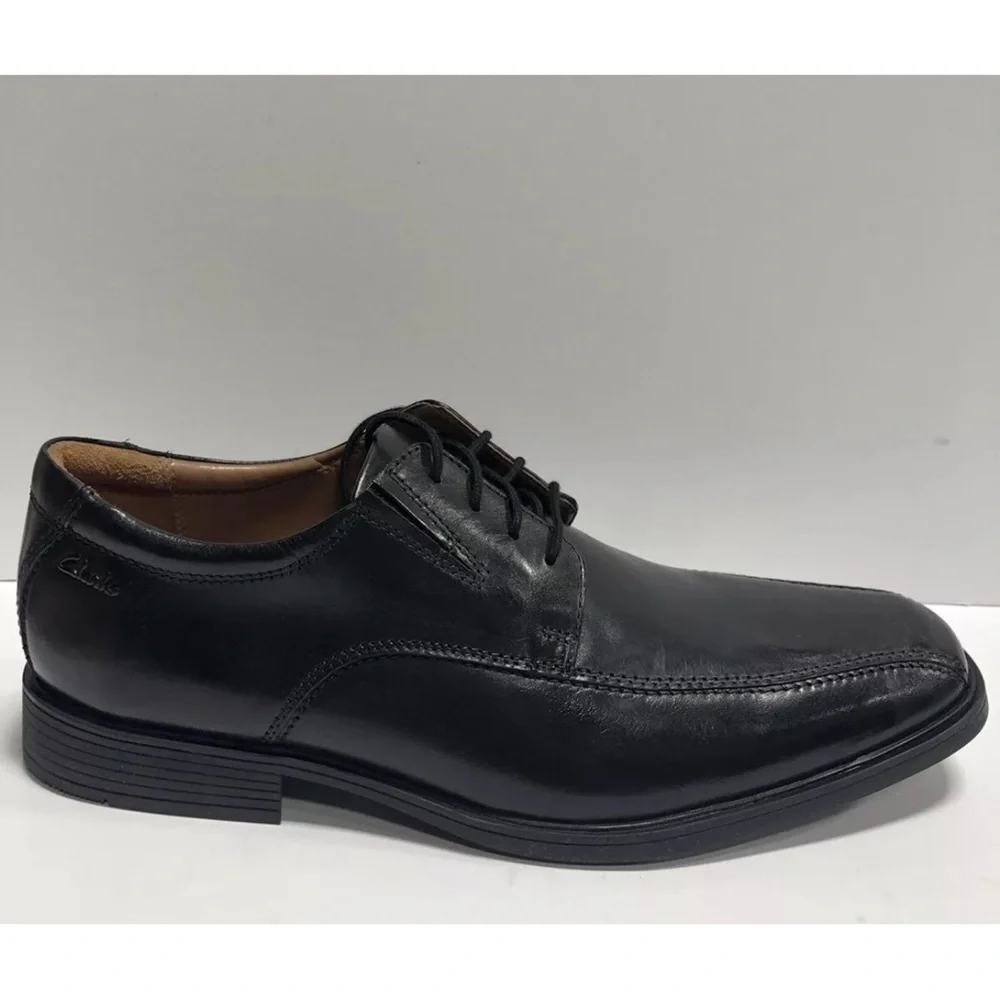 Clark’s Men’s Tilden Walk Black Oxford Shoes, Size 11 M